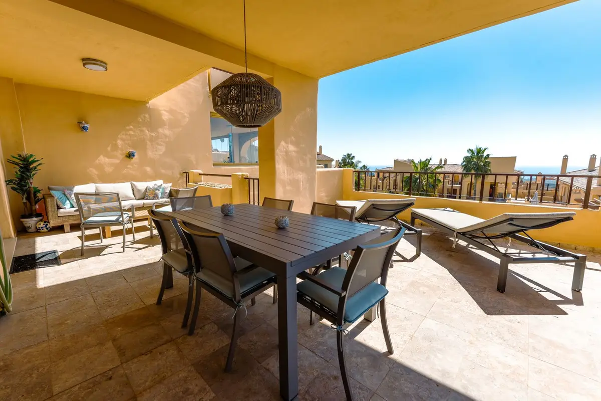 Middle Floor Apartment for sale in Atalaya — photo 1