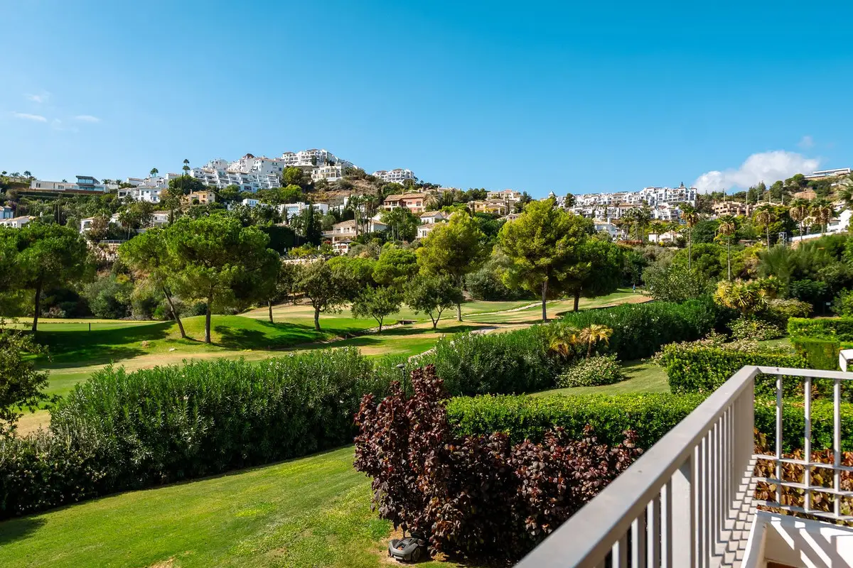 Middle Floor Apartment for sale in Los Arqueros — photo 1