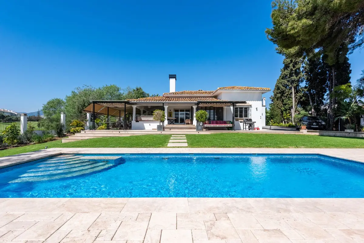 Detached Villa for sale in San Pedro de Alcántara — photo 1