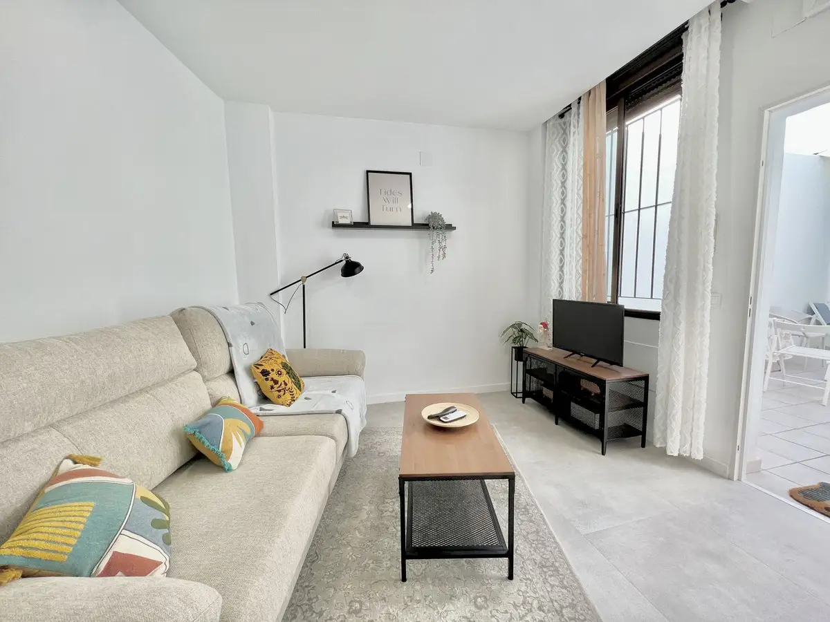 Middle Floor Apartment for sale in Málaga — photo 1