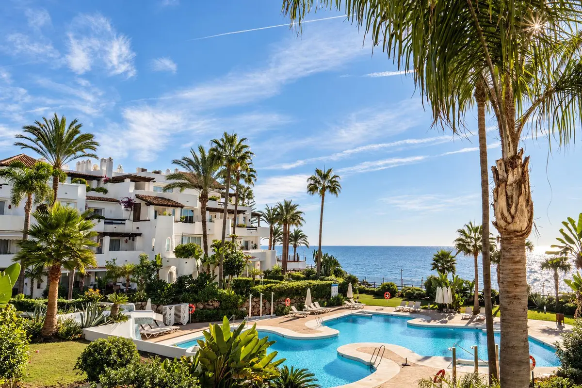 Middle Floor Apartment for sale in Puerto Banús — photo 1