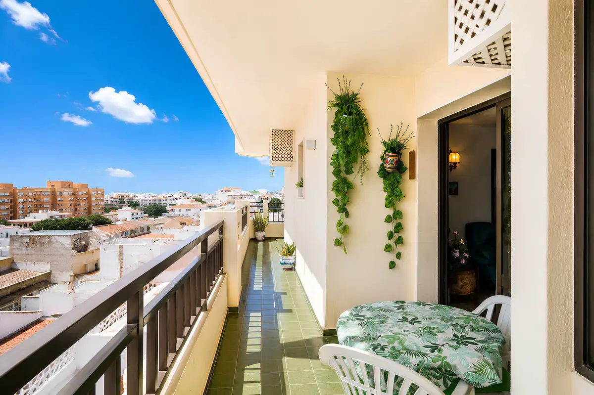Middle Floor Apartment for sale in Fuengirola — photo 1