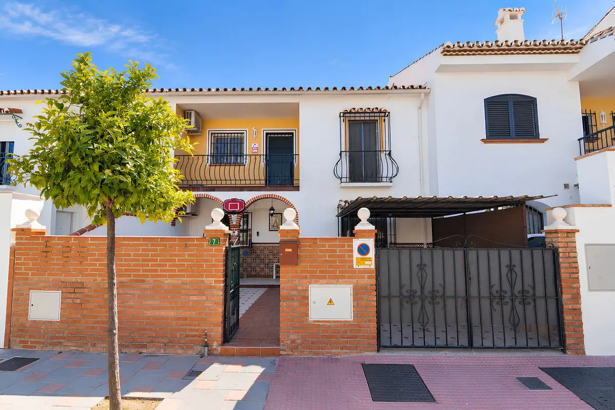 Detached Villa for sale in Fuengirola — photo 1