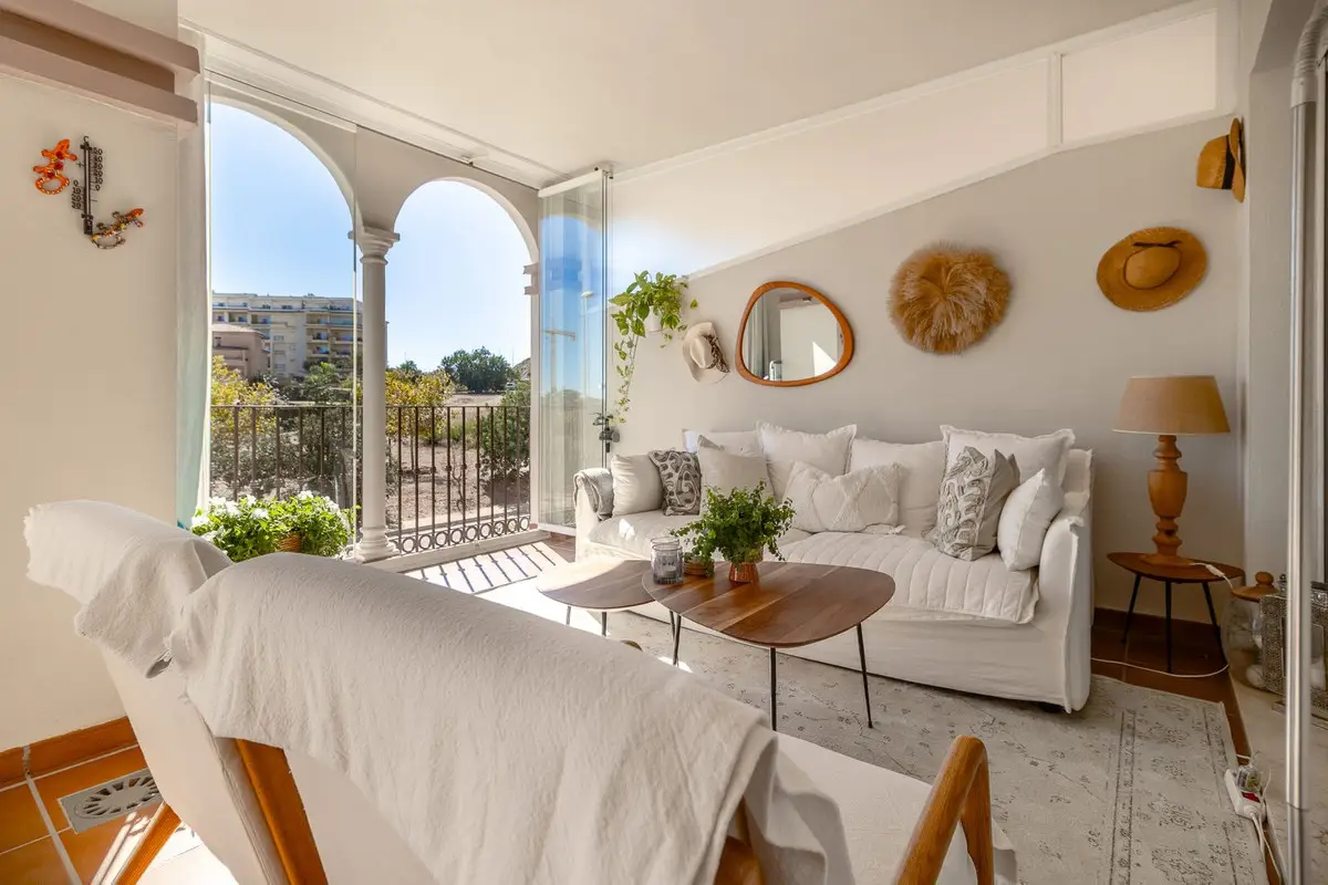 Middle Floor Apartment for sale in La Cala de Mijas — photo 1