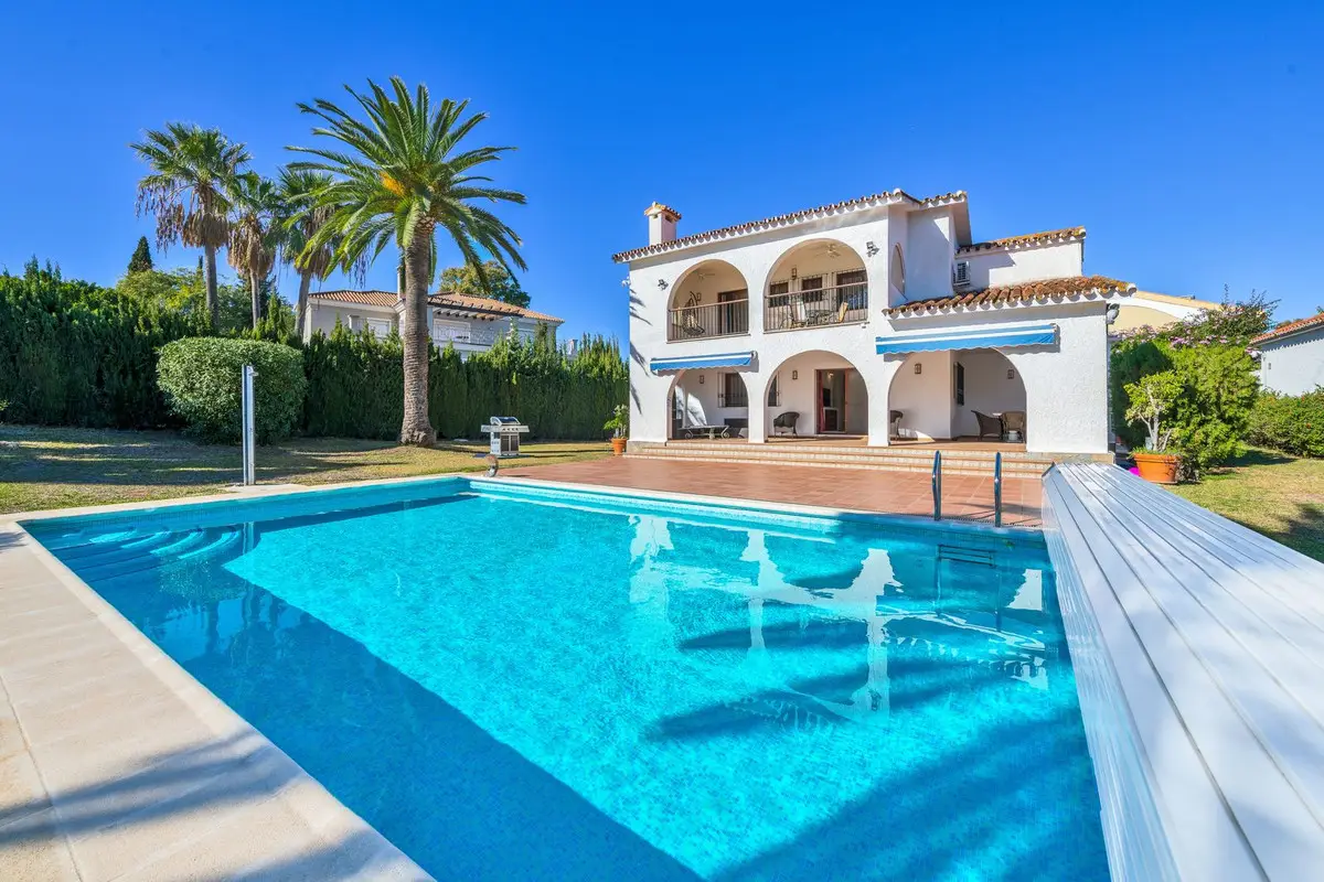 Detached Villa for sale in Atalaya — photo 1