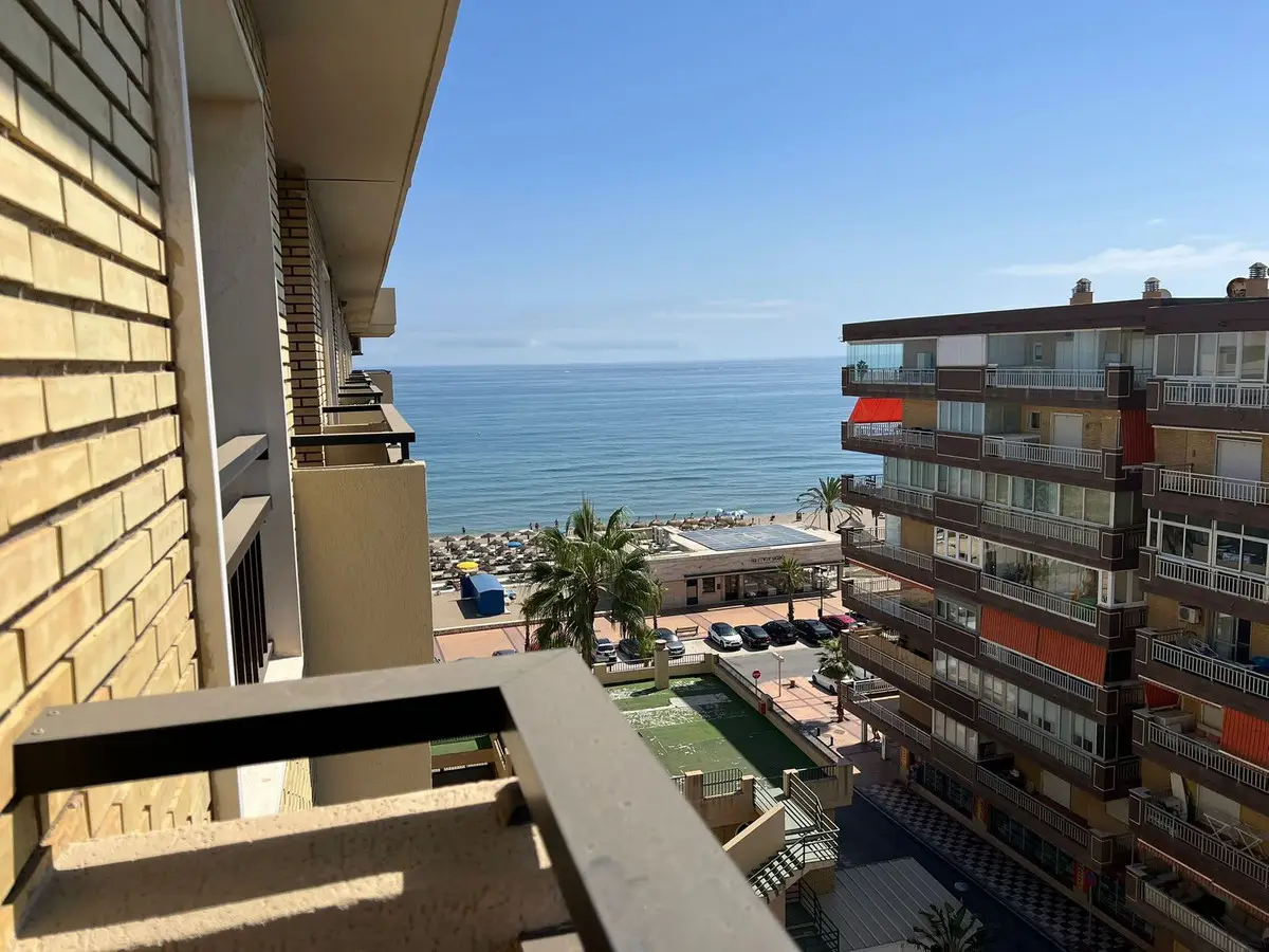 Top Floor Apartment for sale in Fuengirola — photo 1