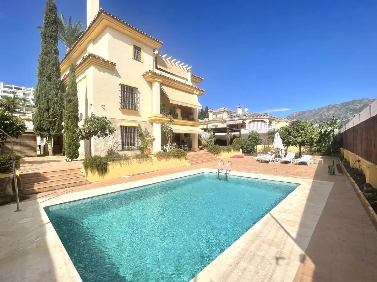 Detached Villa for sale in Mijas — photo 1