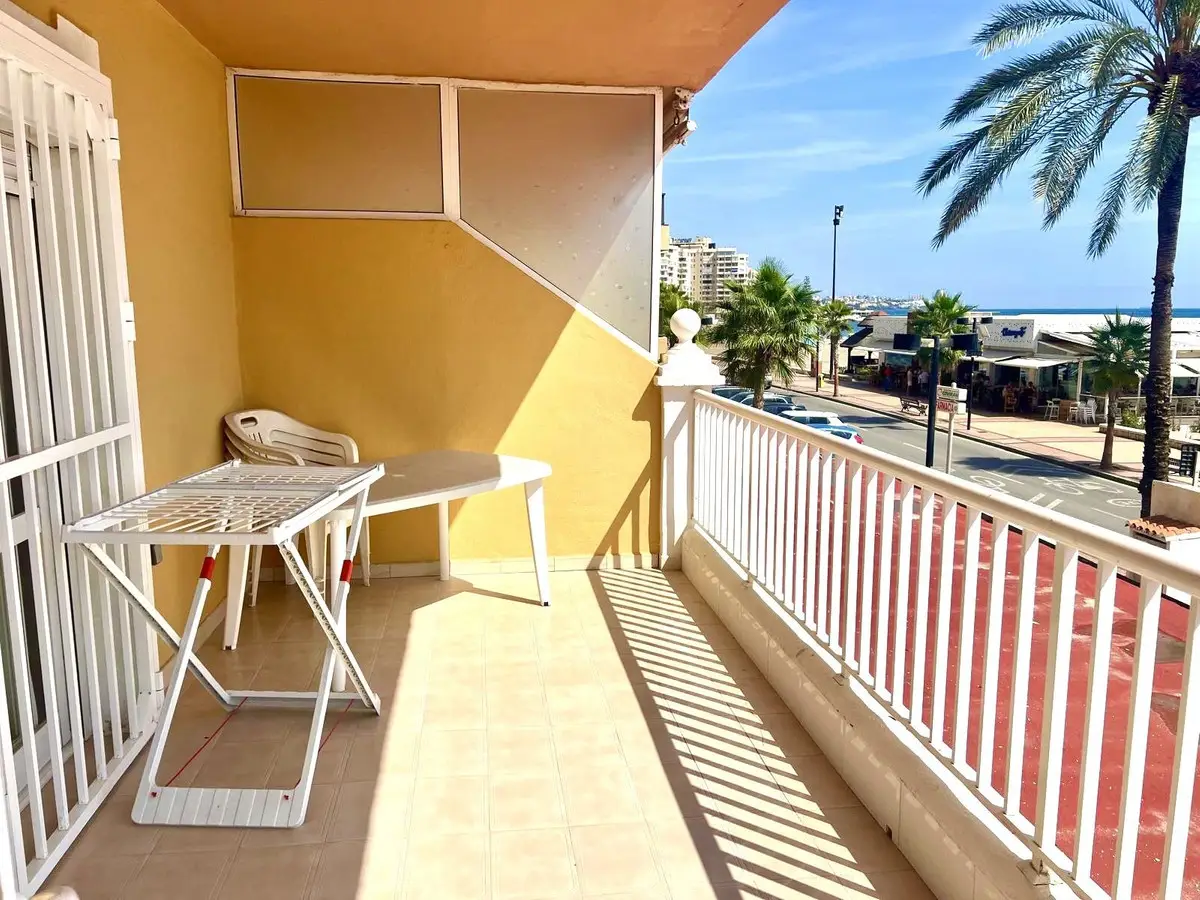 Middle Floor Apartment for sale in Fuengirola — photo 1
