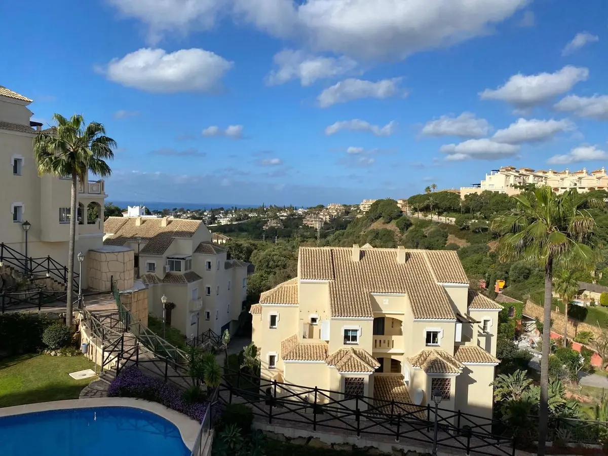 Penthouse Duplex for sale in Elviria — photo 1