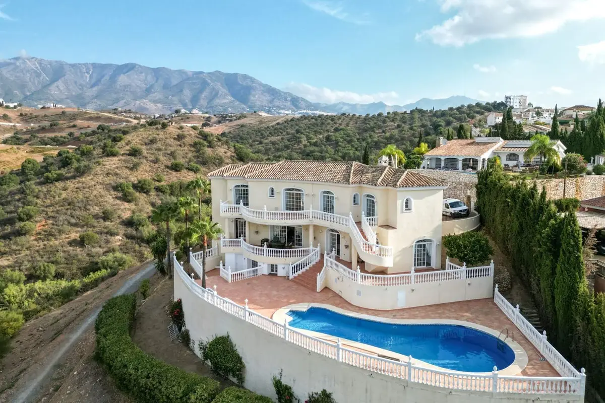 Detached Villa for sale in Mijas Golf — photo 1