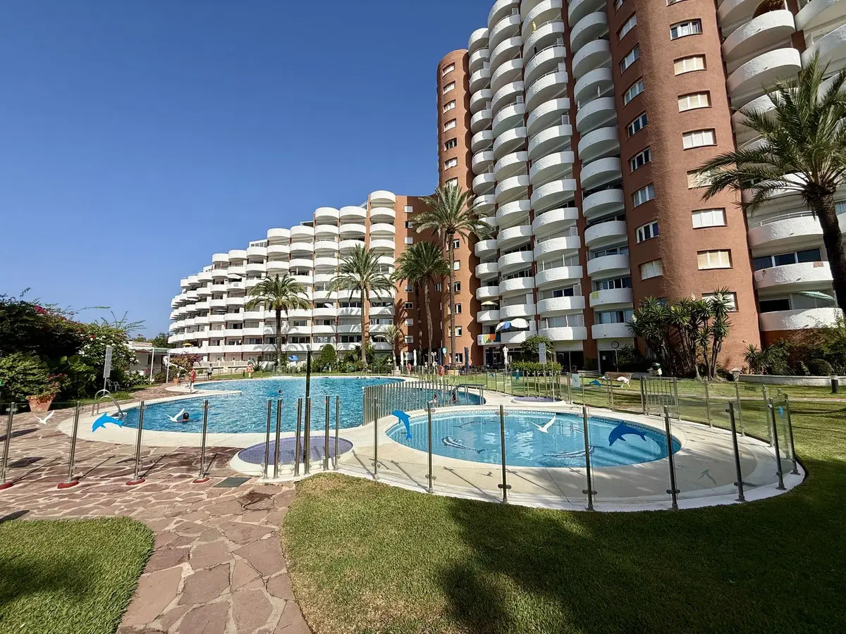Middle Floor Apartment for sale in Marbesa — photo 1