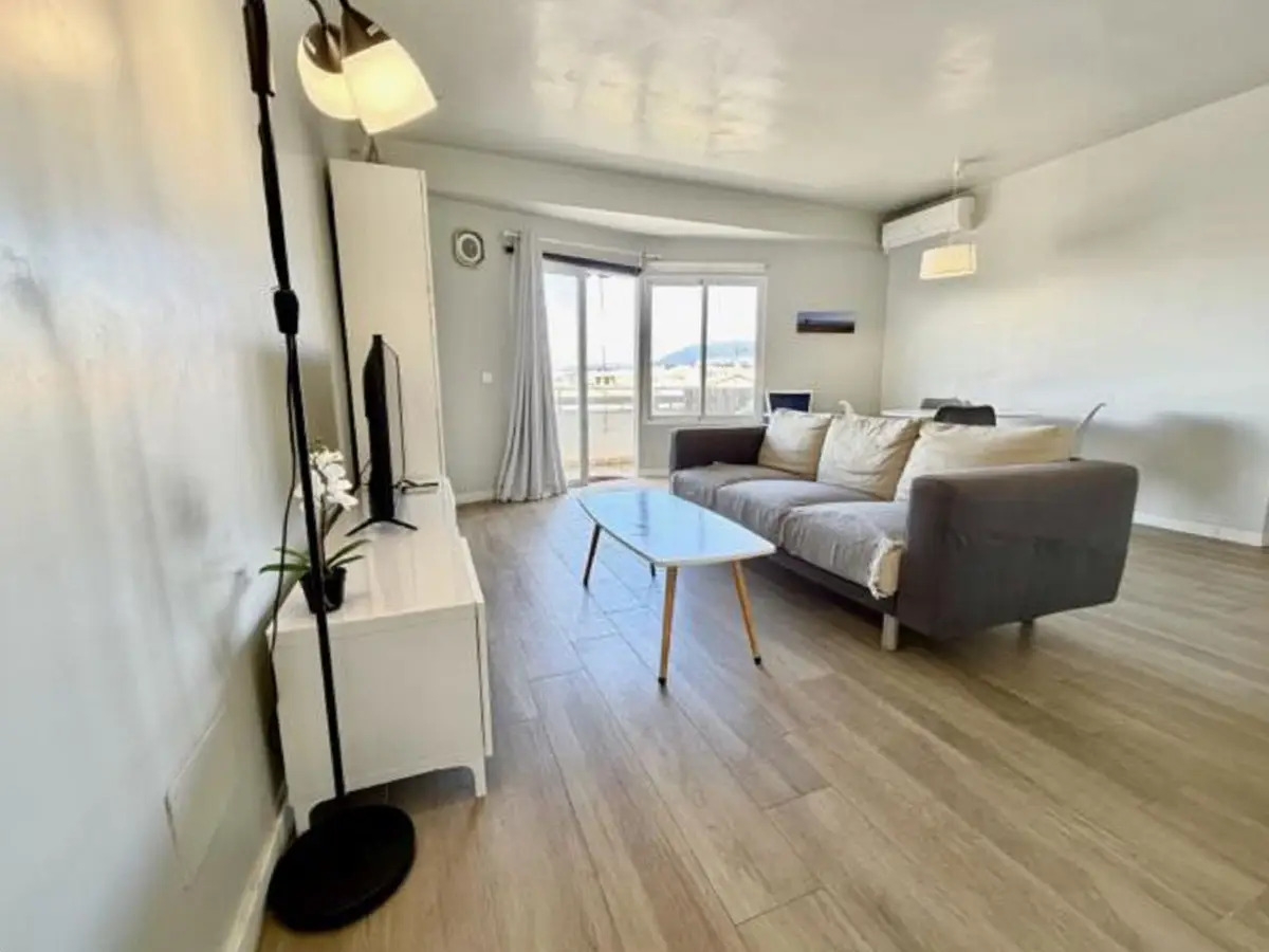 Middle Floor Apartment for sale in Marbella — photo 1