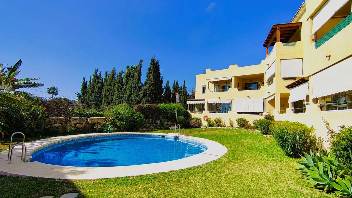 Top Floor Apartment for sale in Marbella — photo 1