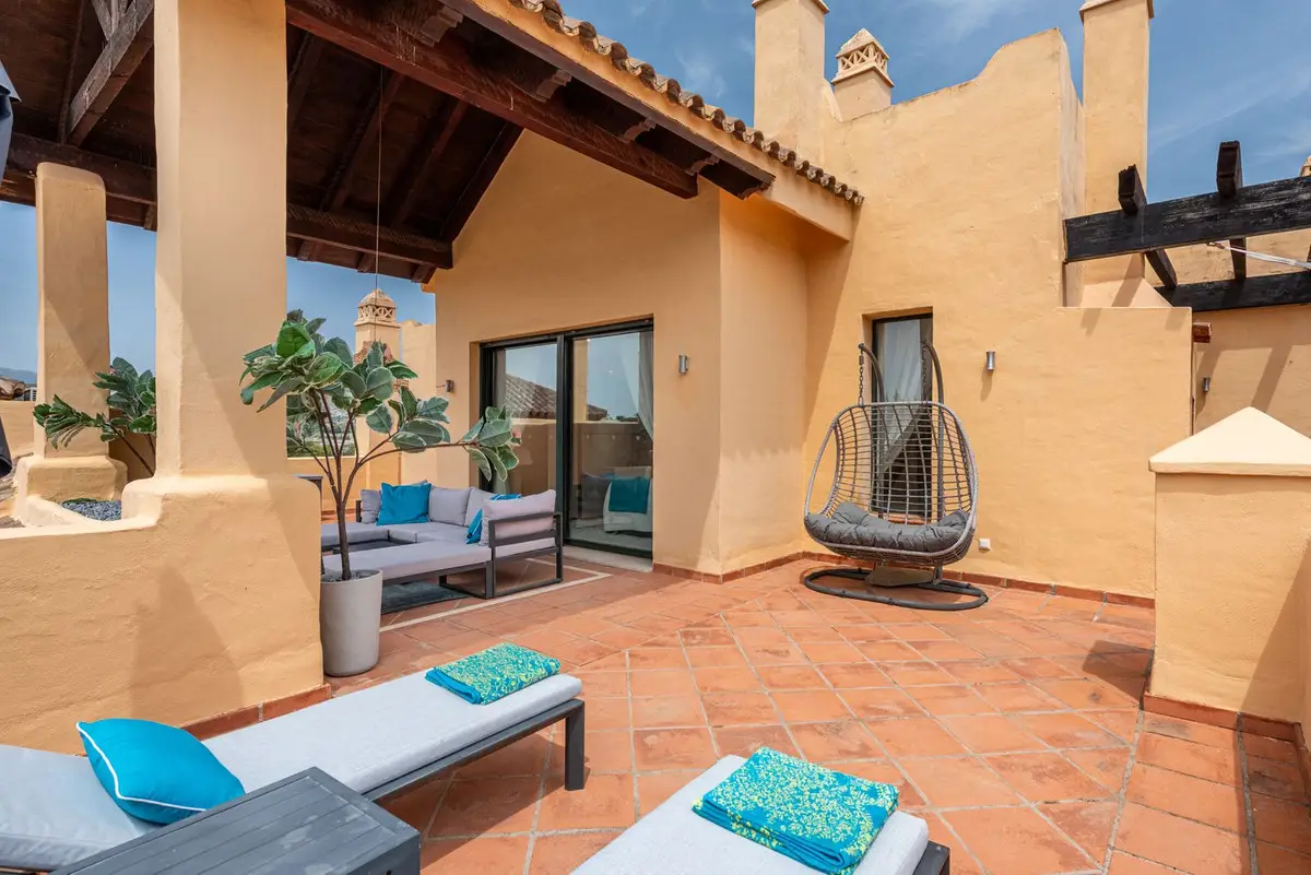 Penthouse Duplex for sale in Estepona — photo 1
