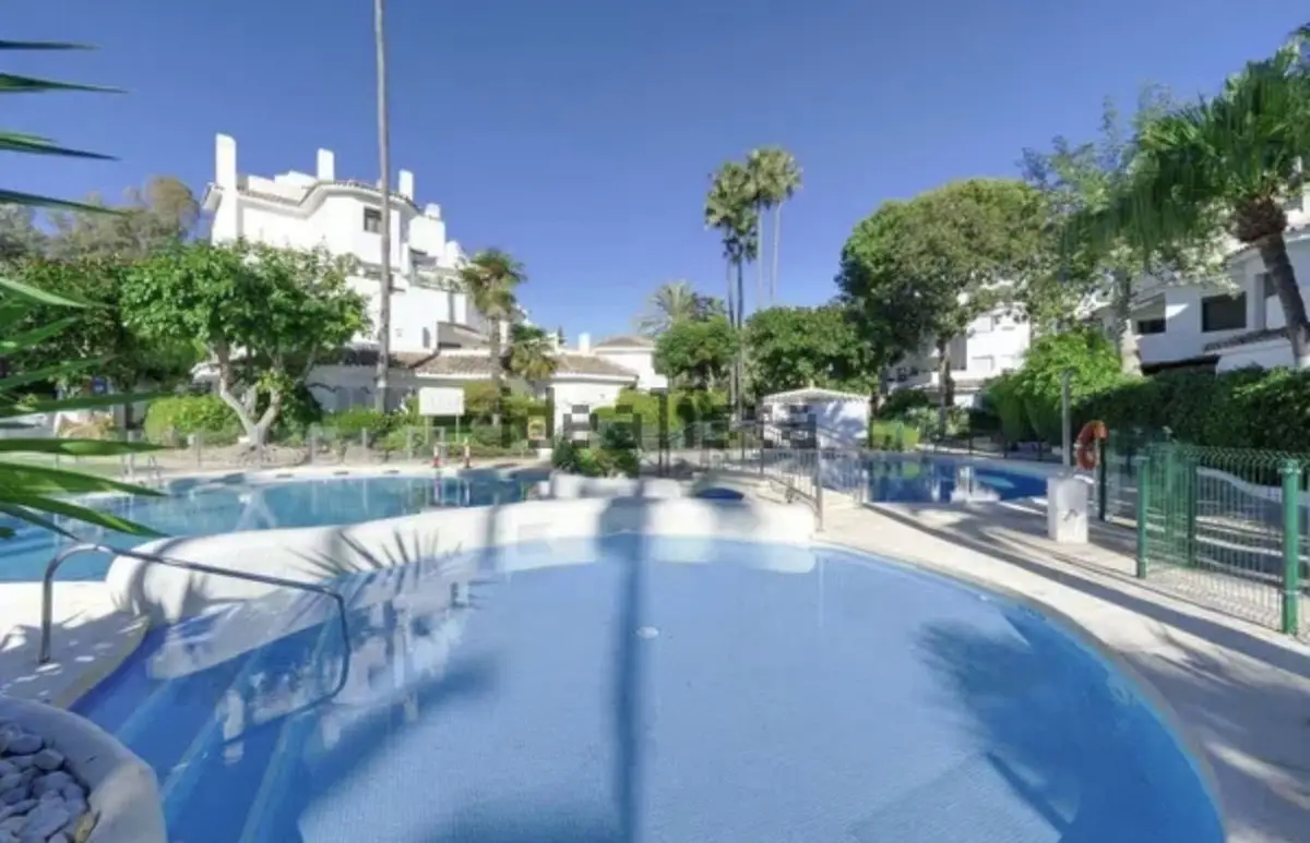 Ground Floor Apartment for sale in Marbella — photo 1