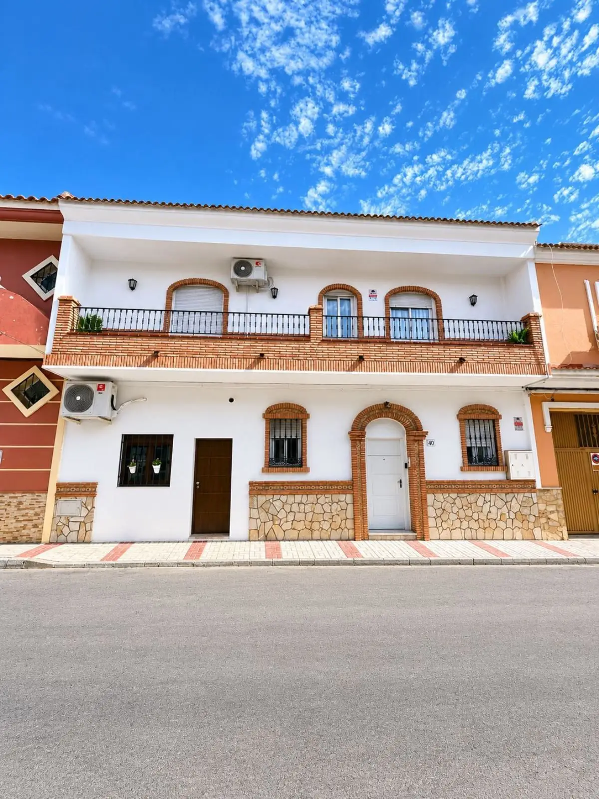 Townhouse for sale in Campanillas — photo 1