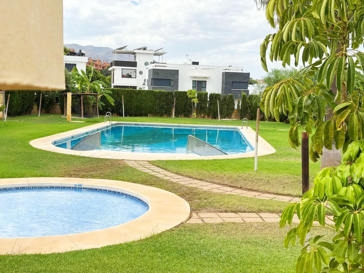 Townhouse for sale in Alhaurín de la Torre — photo 1