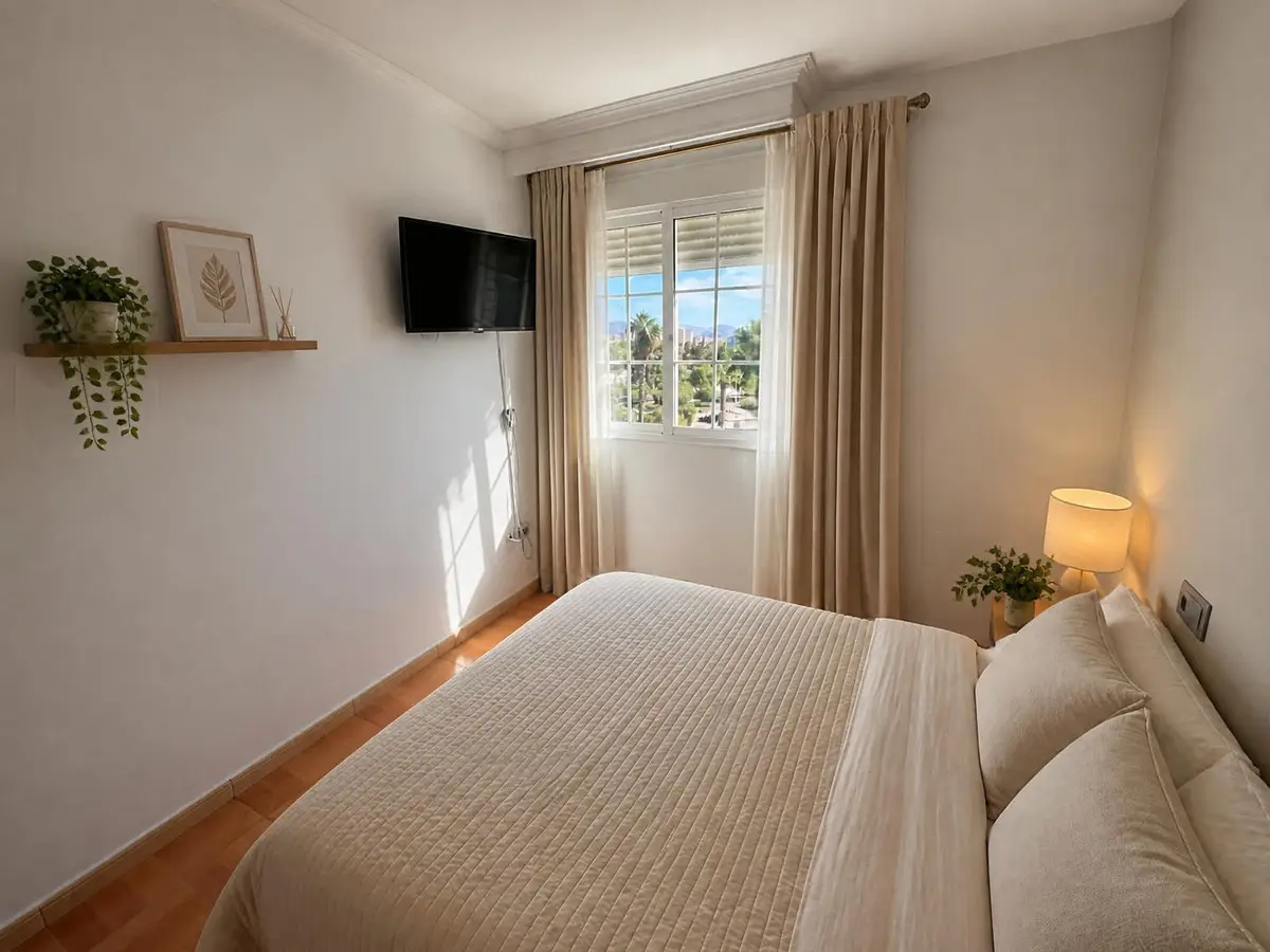 Middle Floor Apartment for sale in Málaga — photo 1