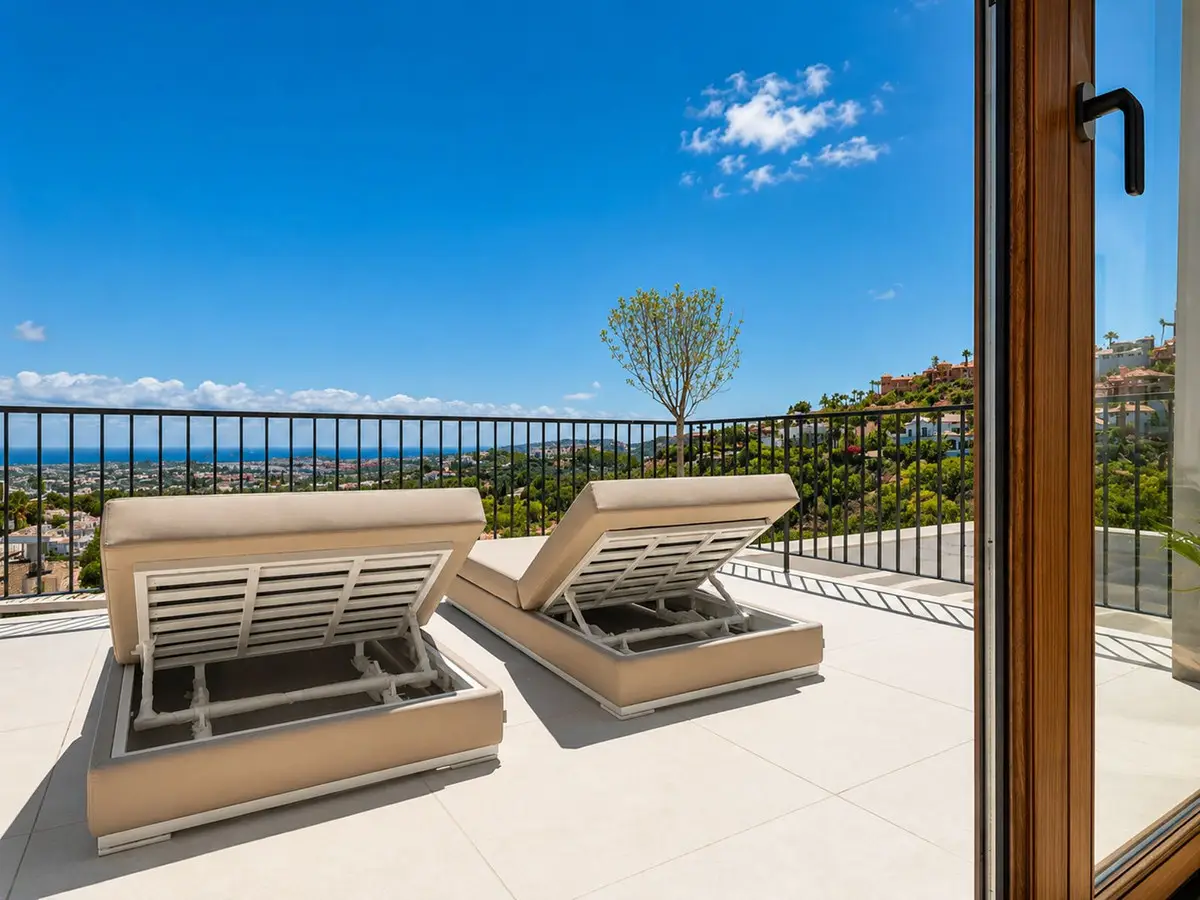 Detached Villa for sale in Benahavís — photo 1