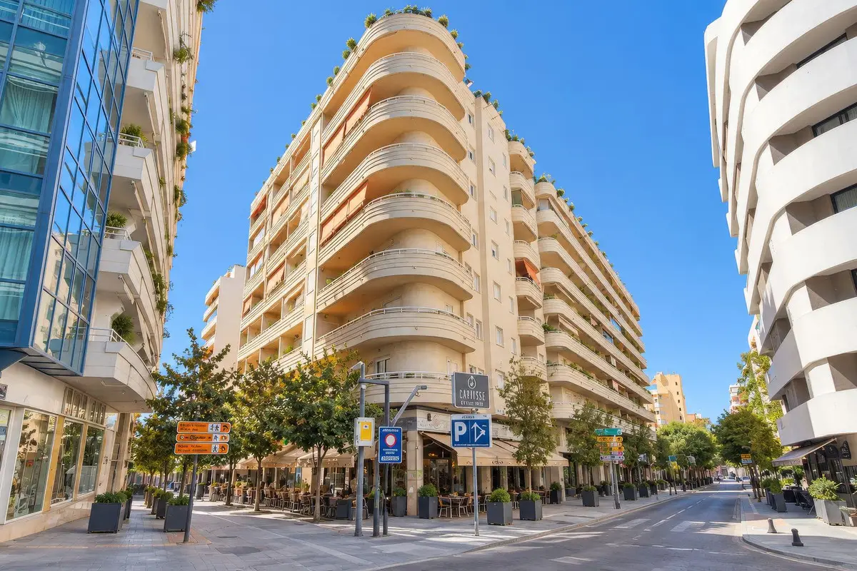 Middle Floor Apartment for sale in Marbella — photo 1