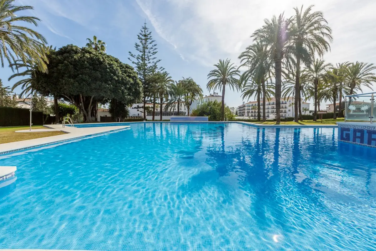 Top Floor Apartment for sale in Puerto Banús — photo 1