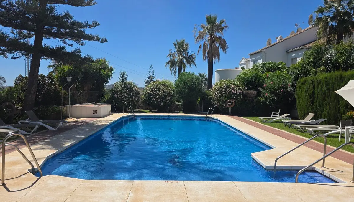 Semi-Detached House for sale in Mijas Golf — photo 1