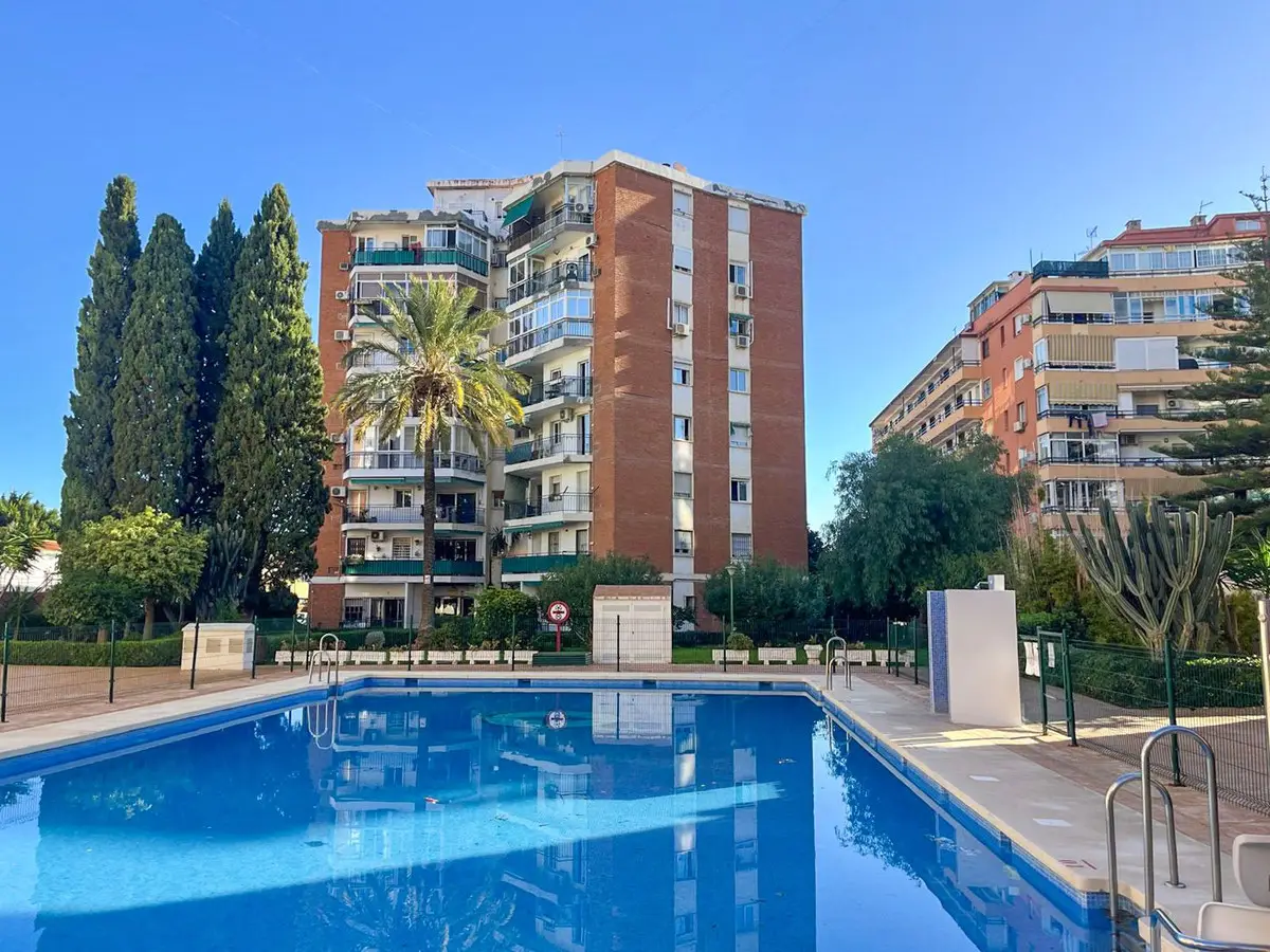 Middle Floor Apartment for sale in Torremolinos — photo 1