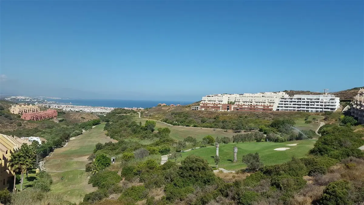 Ático en venta en La Duquesa — foto 1