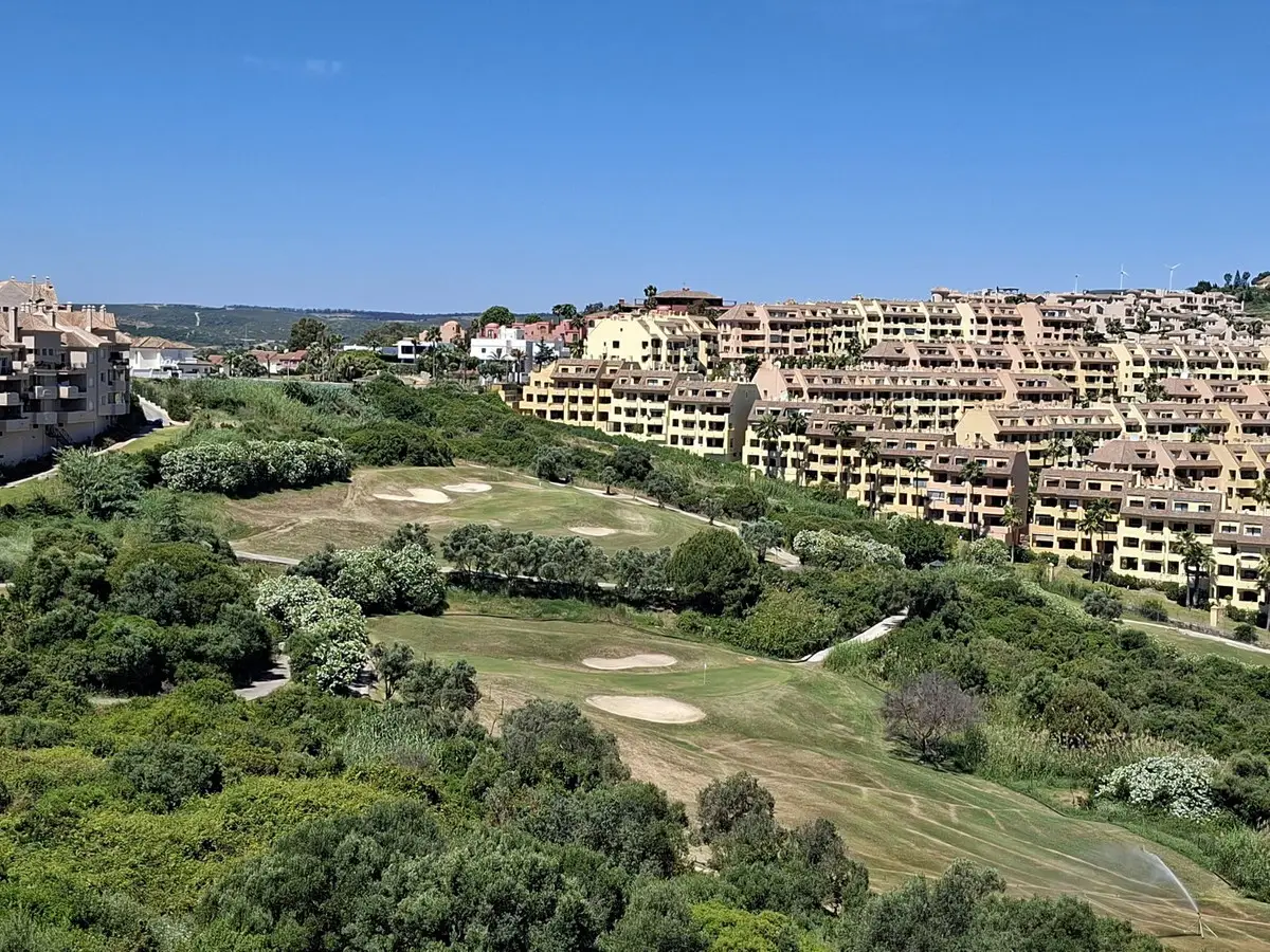 Penthouse for sale in La Duquesa — photo 1