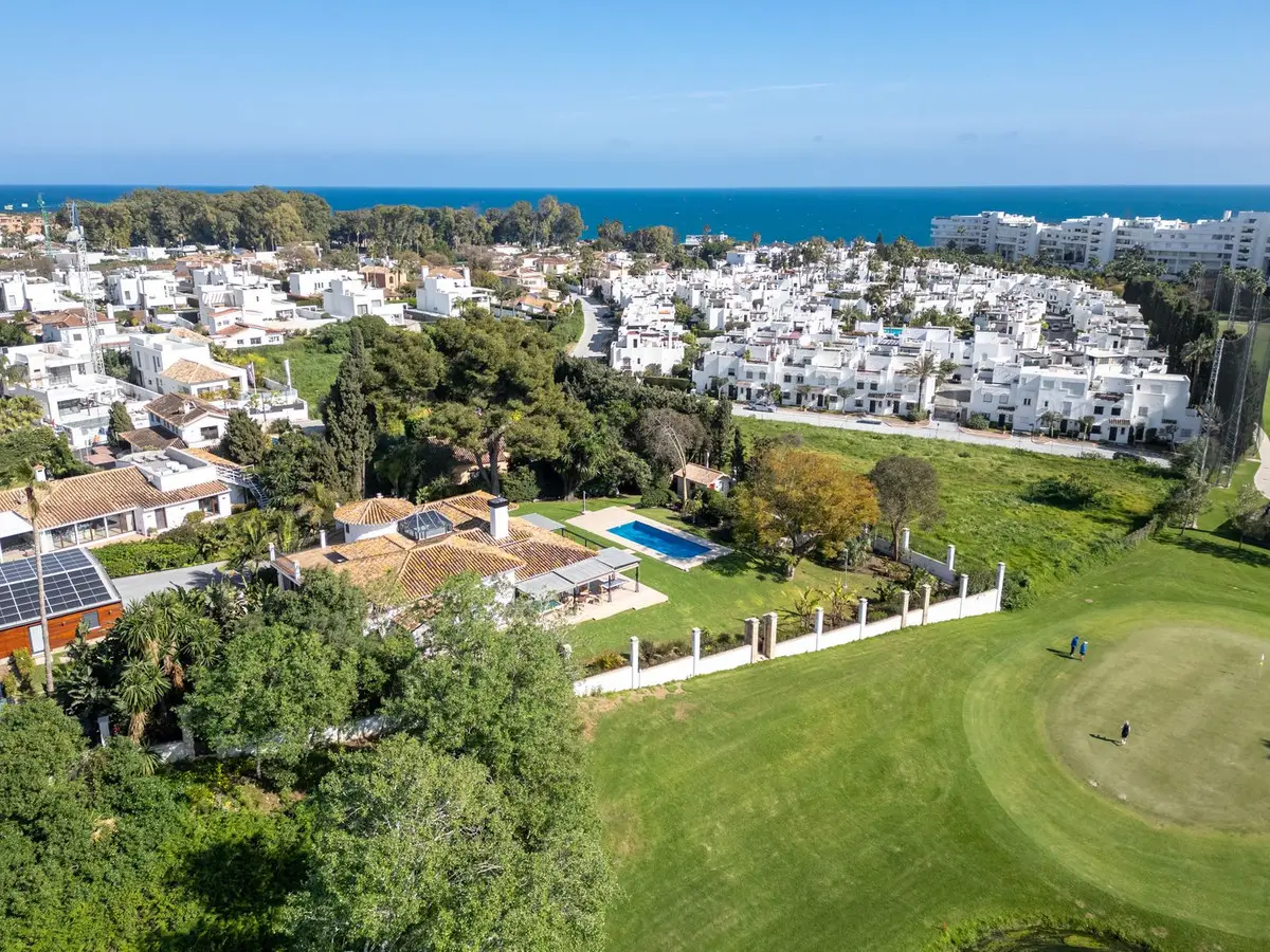 Detached Villa for sale in San Pedro de Alcántara — photo 1