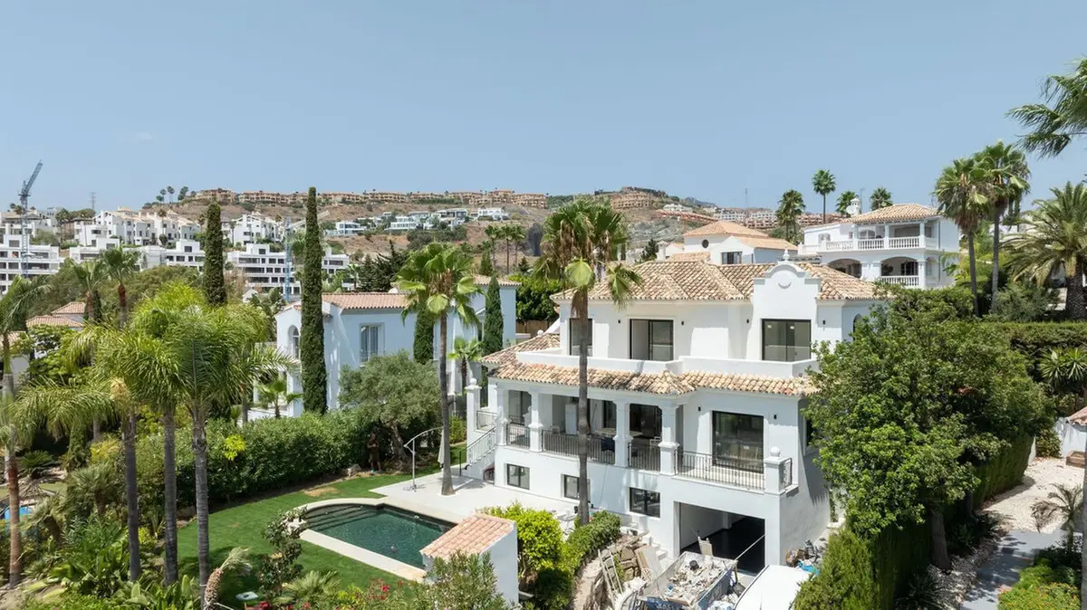 Detached Villa for sale in El Paraiso — photo 1