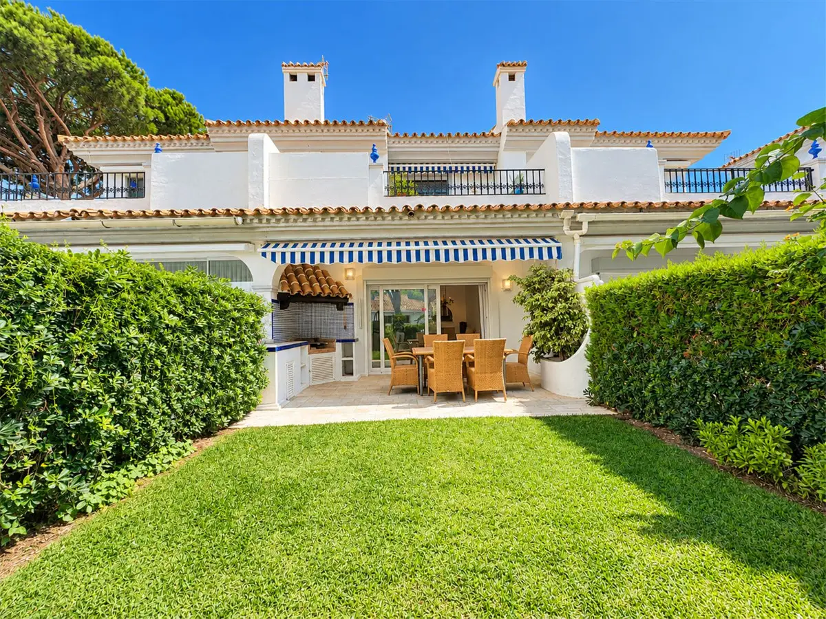 Townhouse for sale in Cabopino — photo 1