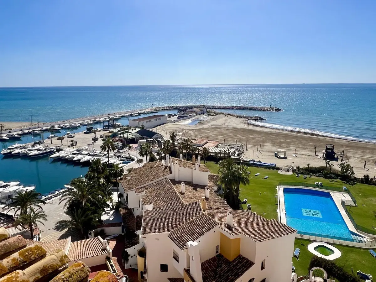Ground Floor Apartment for sale in Puerto de Cabopino — photo 1