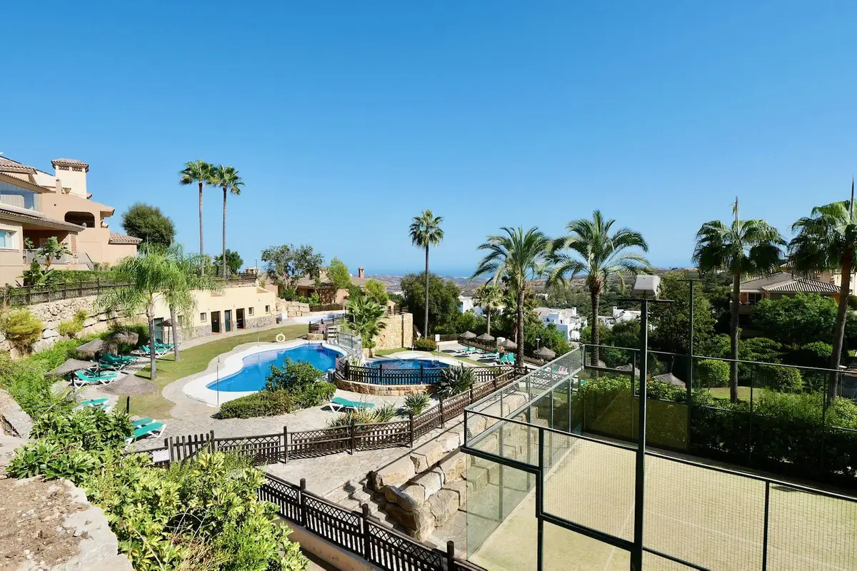 Ground Floor Apartment for sale in La Mairena — photo 1