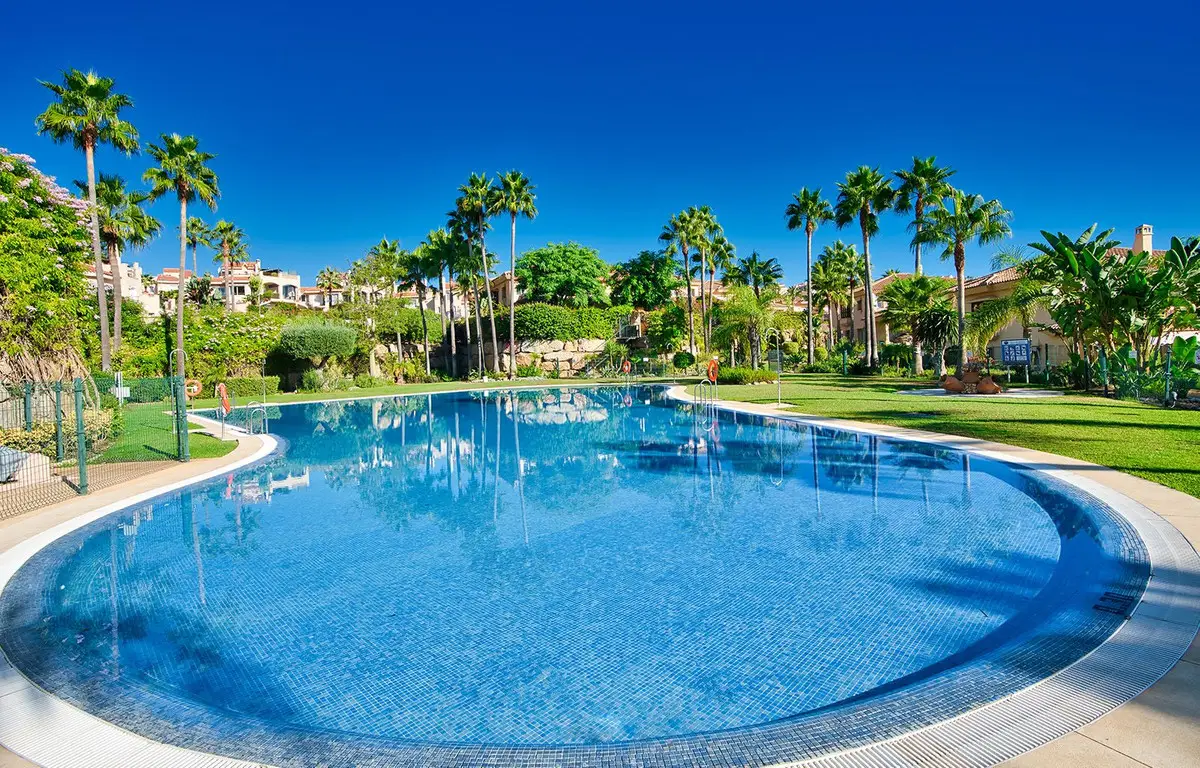 Semi-Detached House for sale in Riviera del Sol — photo 1