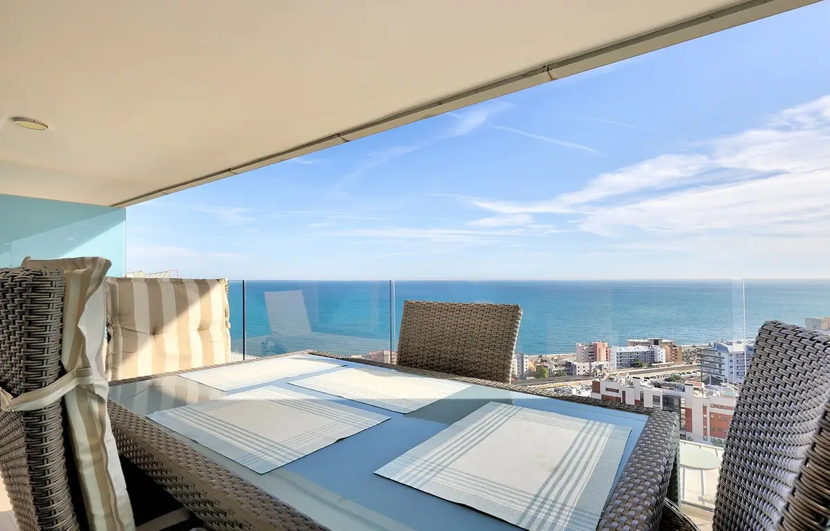 Middle Floor Apartment for sale in Fuengirola — photo 1