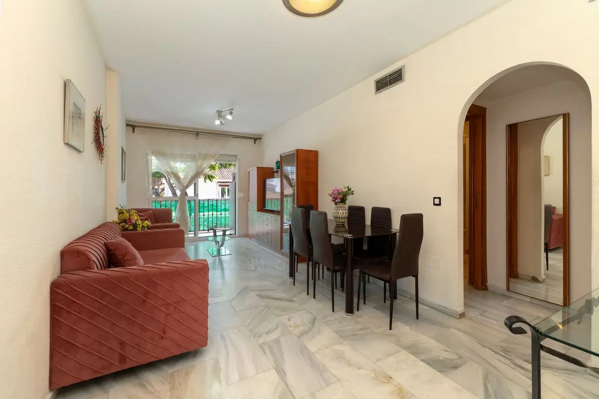 Middle Floor Apartment for sale in Fuengirola — photo 1