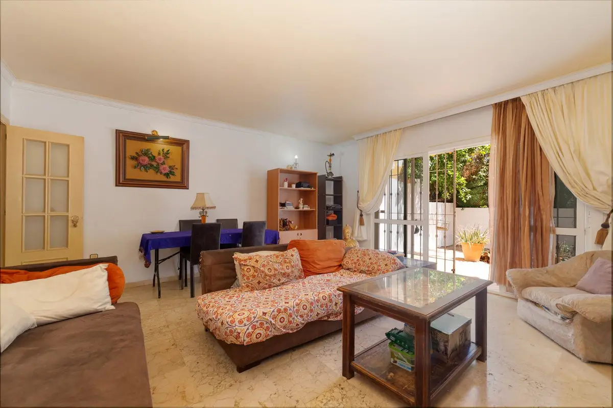 Townhouse for sale in Las Lagunas — photo 1