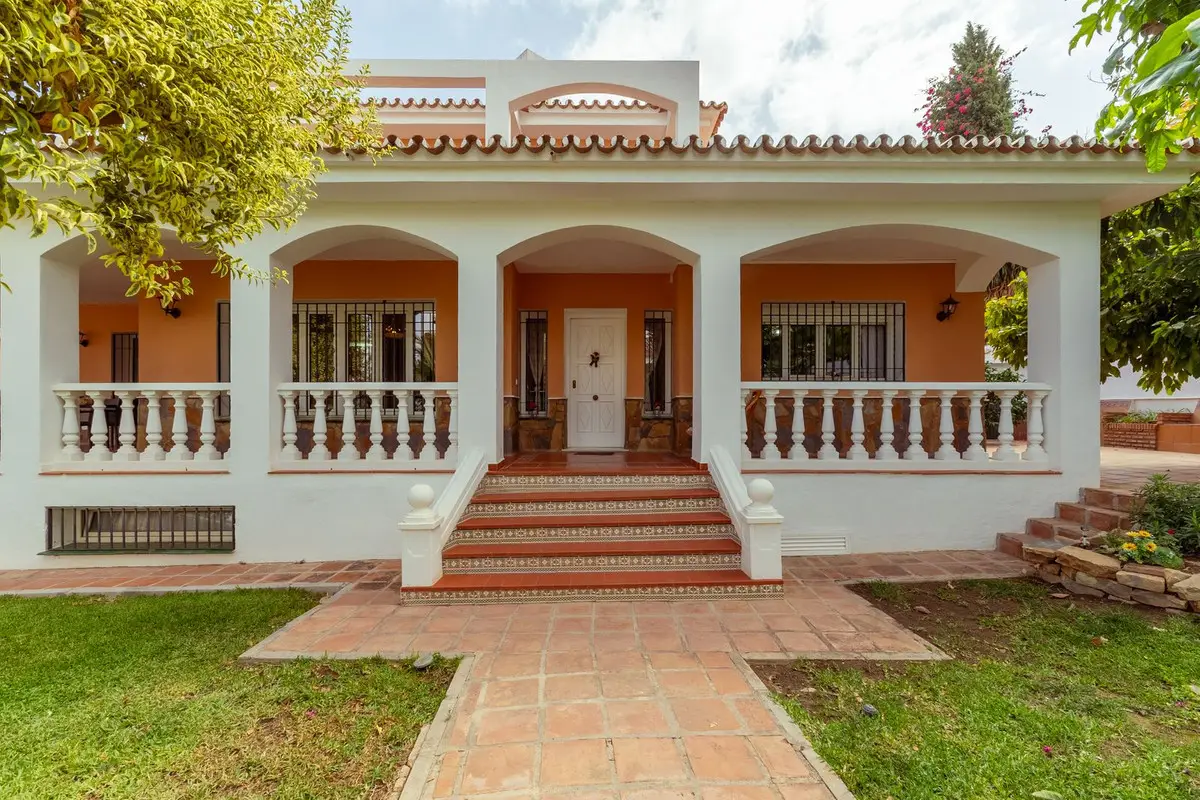 Detached Villa for sale in Alhaurín de la Torre — photo 1