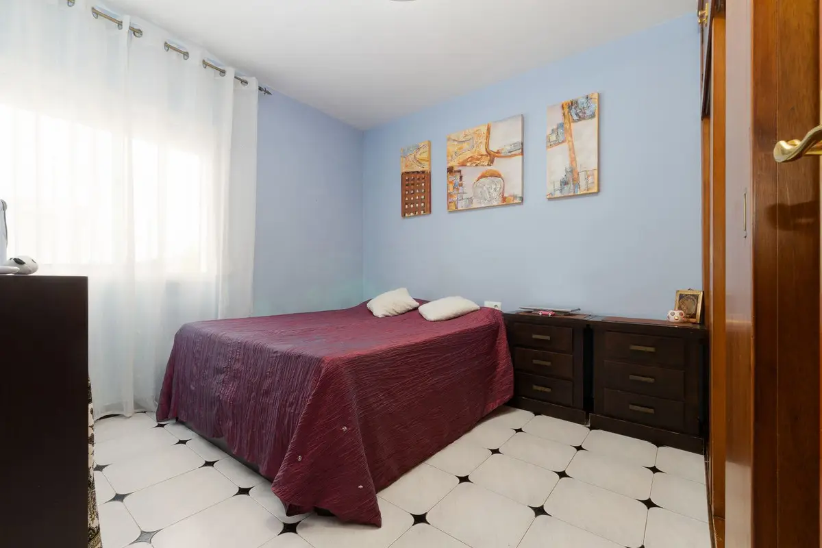 Middle Floor Apartment for sale in Fuengirola — photo 1