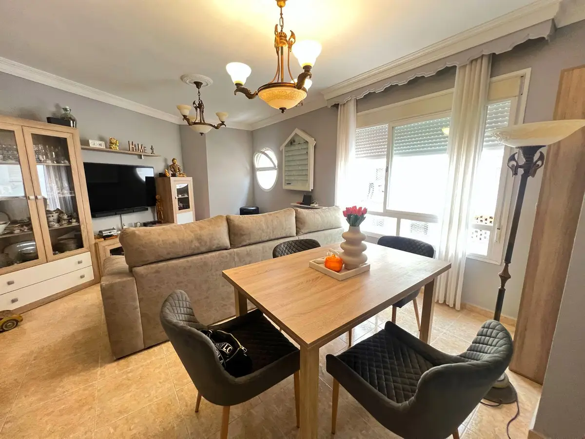 Middle Floor Apartment for sale in Estepona — photo 1