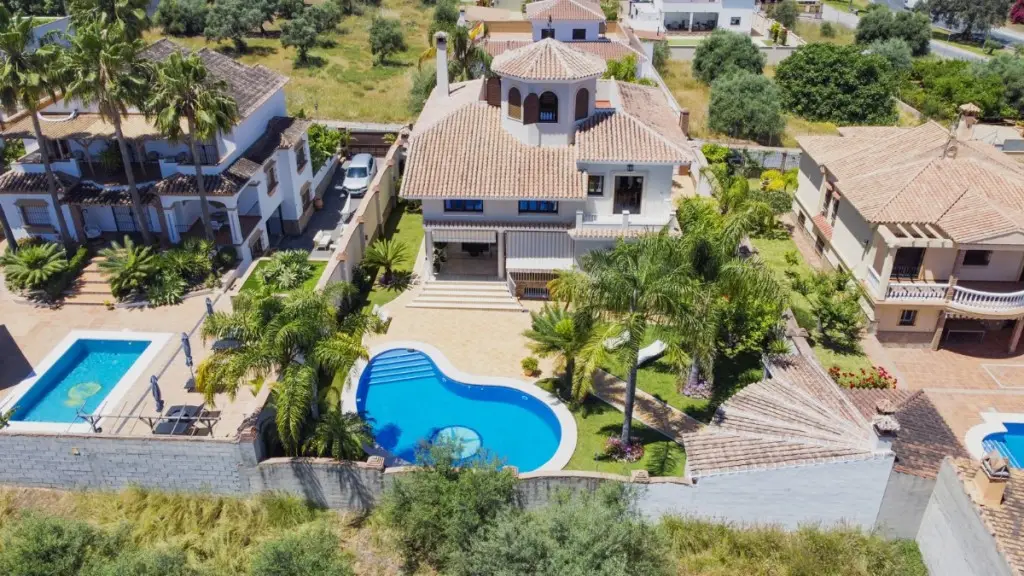 Detached Villa for sale in Alhaurín el Grande — photo 1