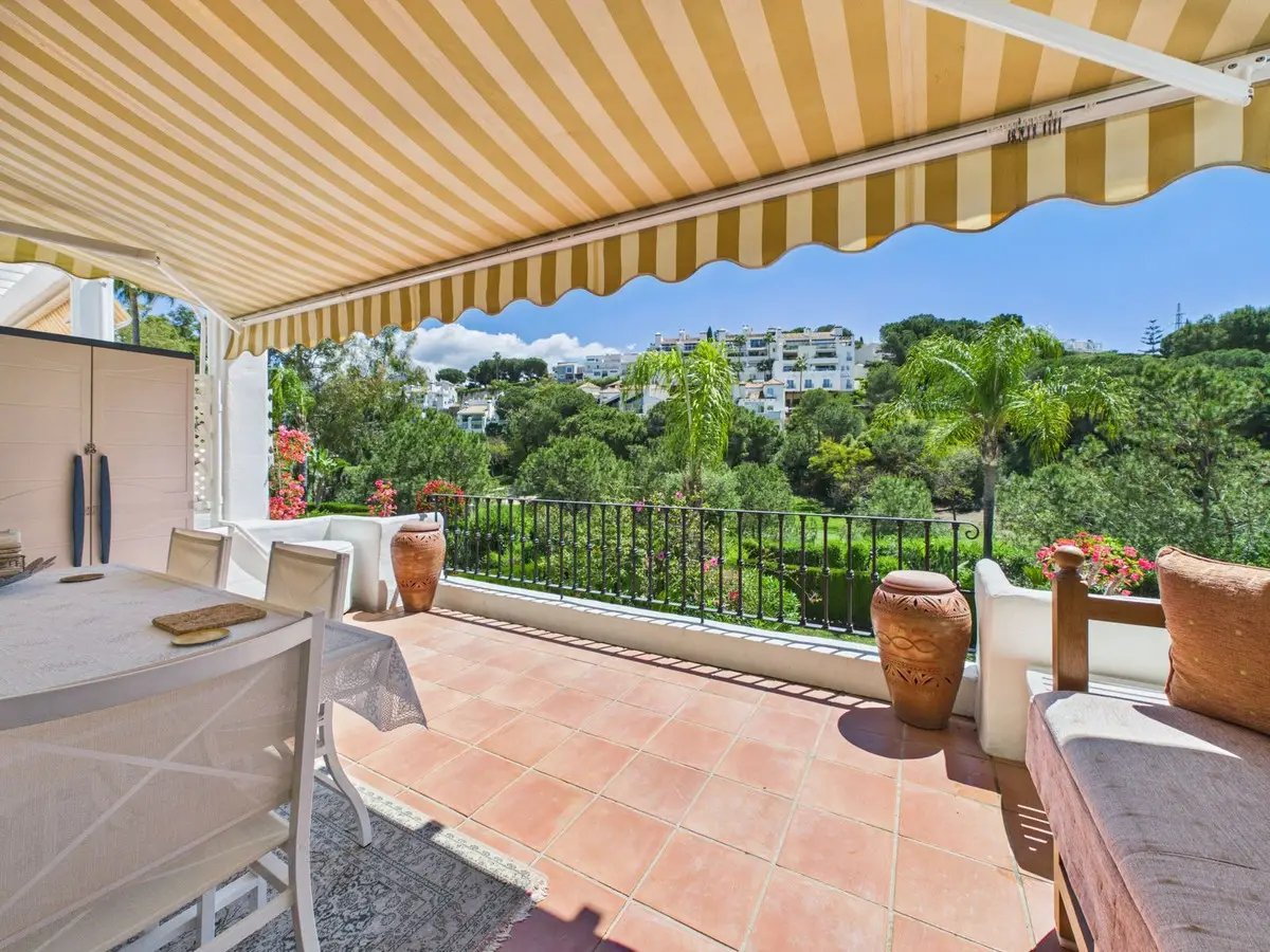 Penthouse Duplex for sale in Benahavís — photo 1