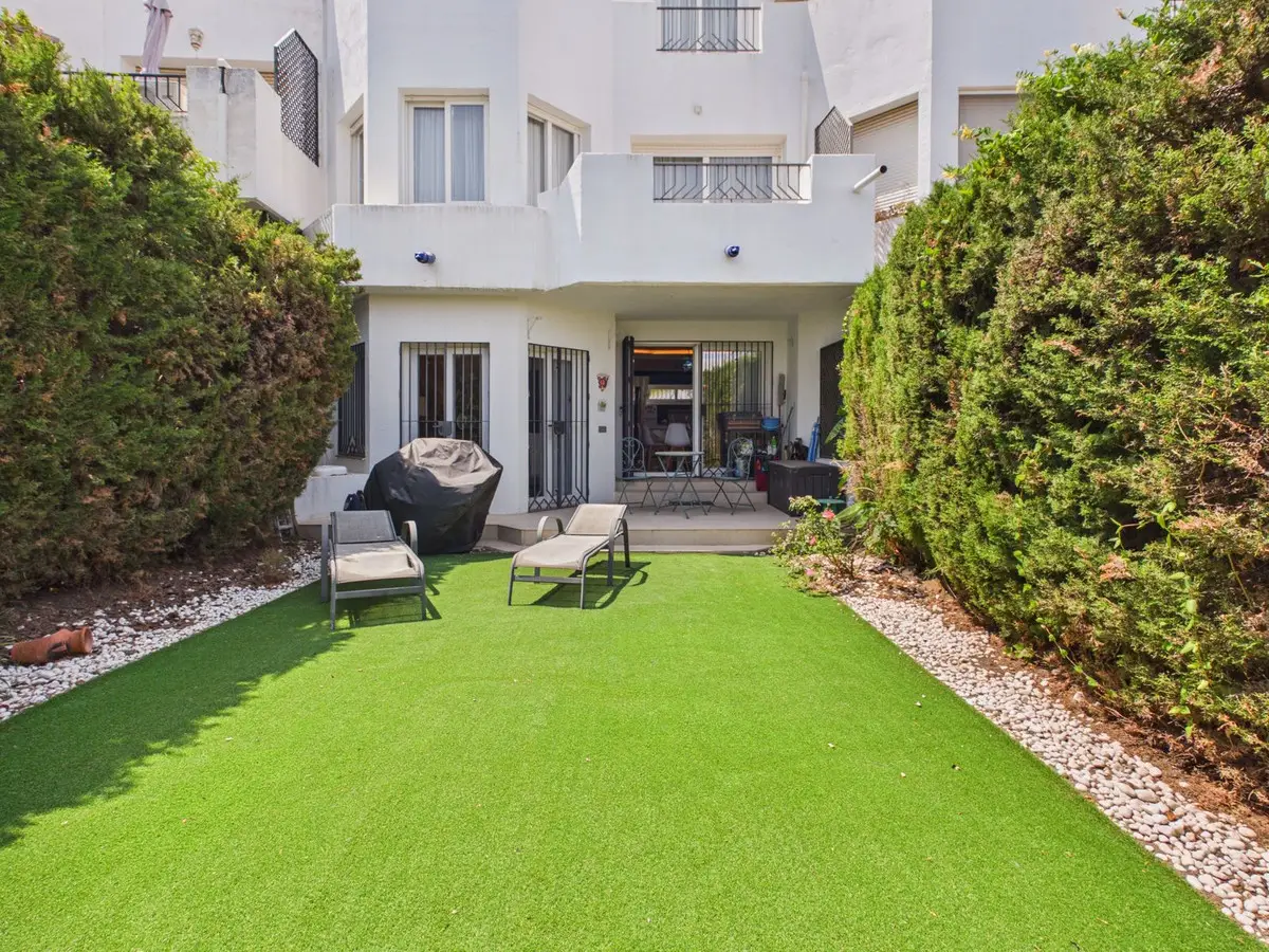 Townhouse for sale in Selwo — photo 1