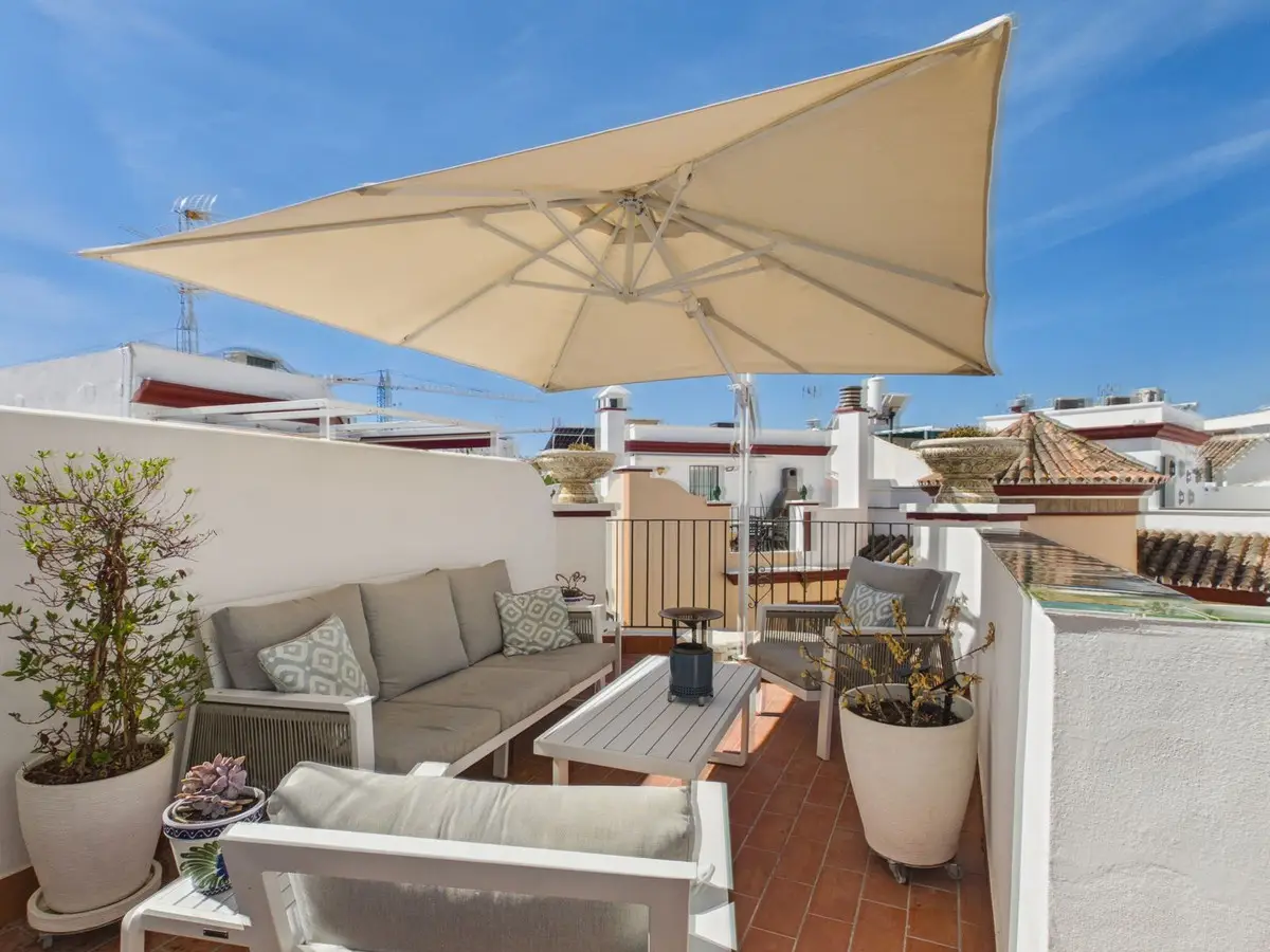 Townhouse for sale in Estepona — photo 1