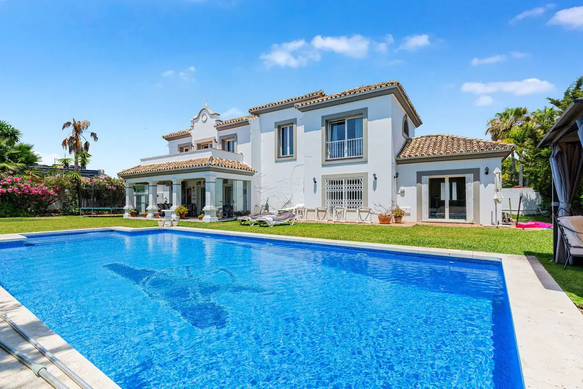 Detached Villa for sale in Costalita — photo 1
