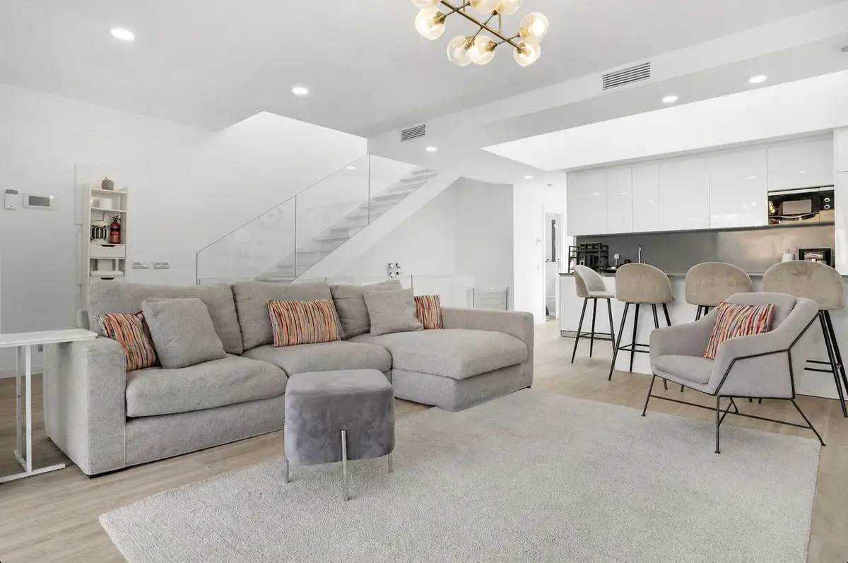 Townhouse for sale in Estepona — photo 1
