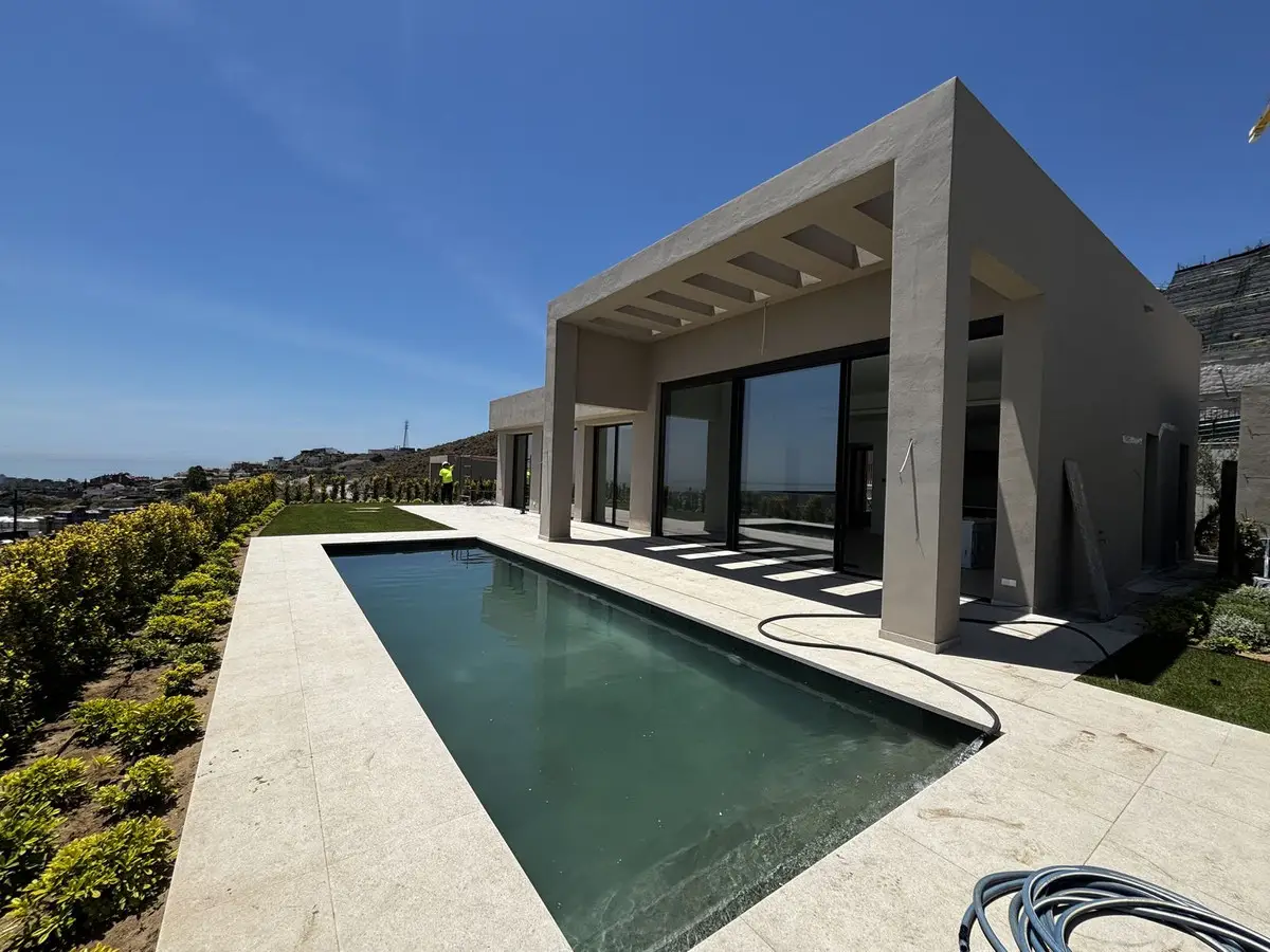 Detached Villa for sale in Benahavís — photo 1