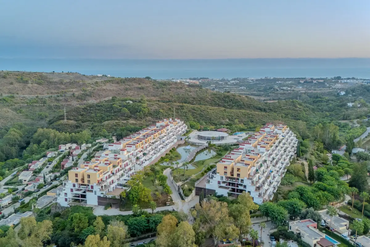 Penthouse Duplex for sale in Estepona — photo 1