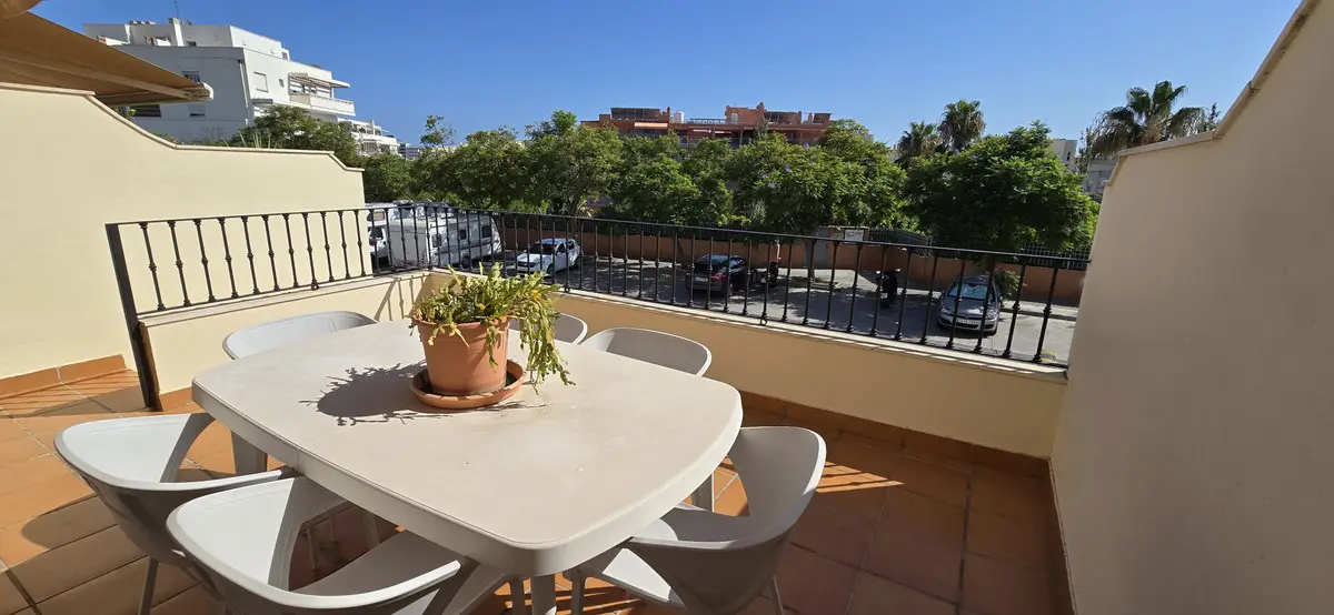 Townhouse for sale in Torremolinos — photo 1